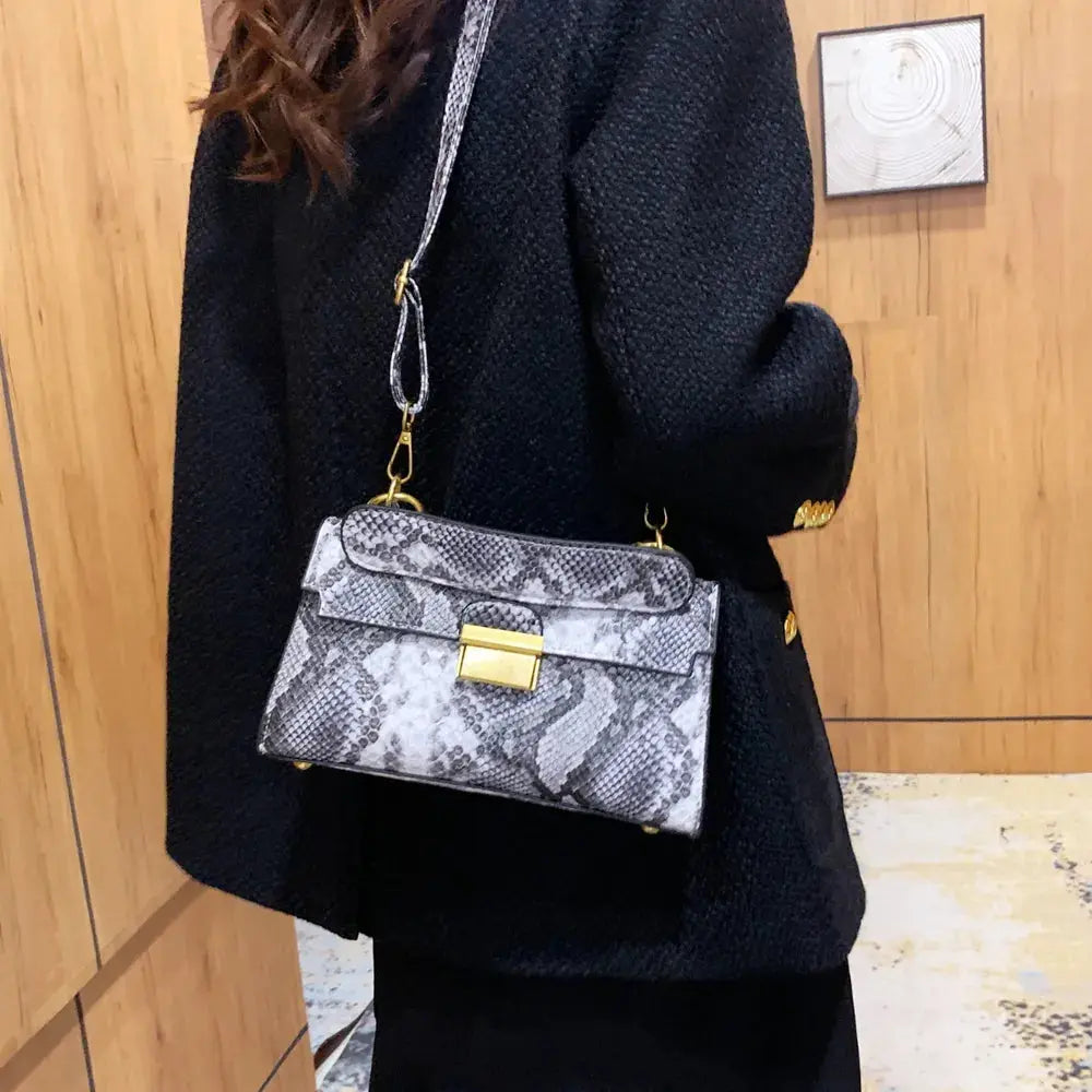 PU Leather Snakeskin Print Crossbody Bag eprolo